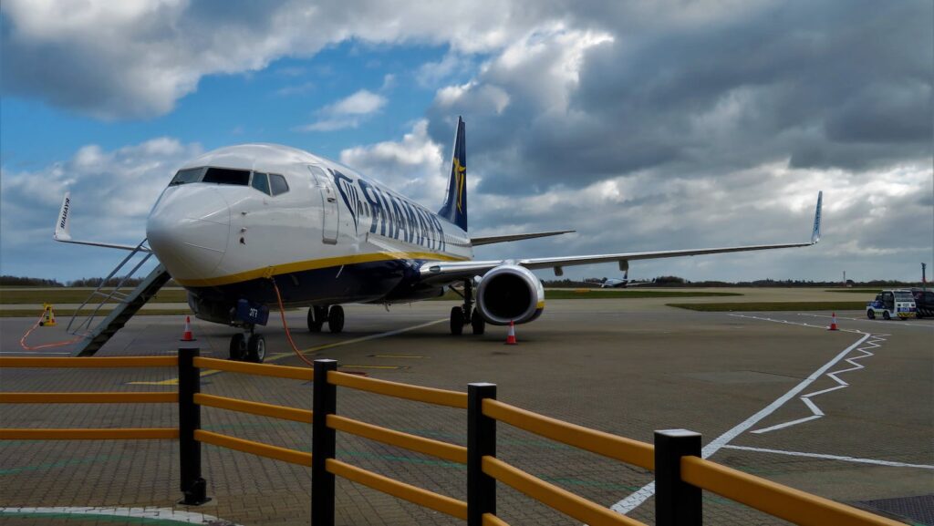 59% of Travellers Want Family-Only Section on Flights