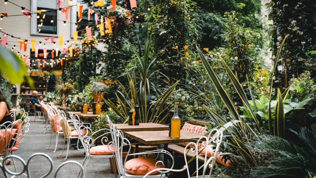 London restaurants cut prices for expensive wine