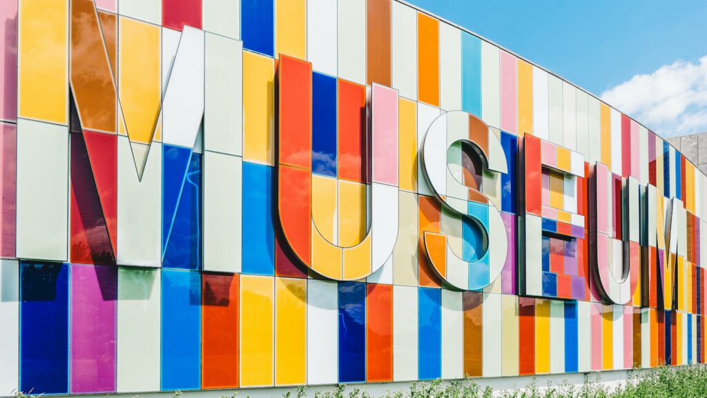 US Airports Turn into Art Galleries and Museum Exhibitions