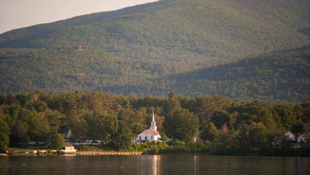 New Hampshire Expects Strong Summer Tourism Season