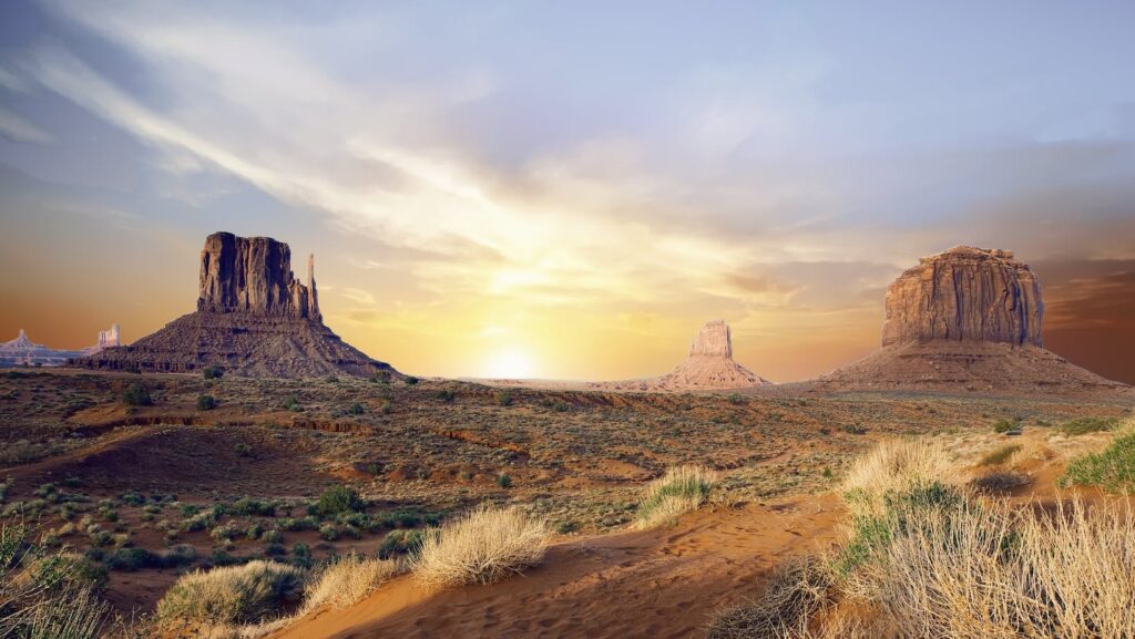 Arizona Wildfire Reaches New Mexico, Visitors Evacuated