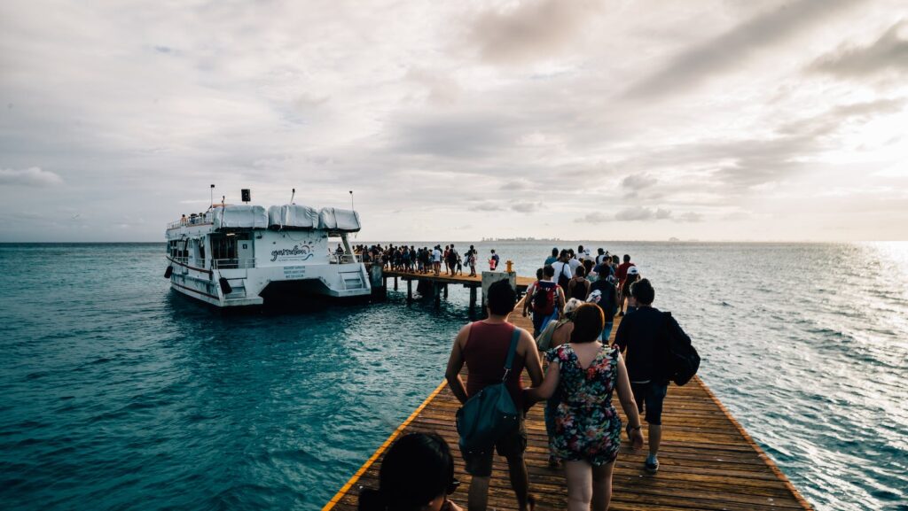 6 Cruises Around the World