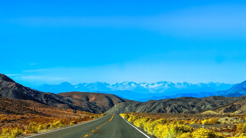 Tourism Trends in 2012, From Luxury Treats to Shopping Sprees and Back to Tech-free Packages