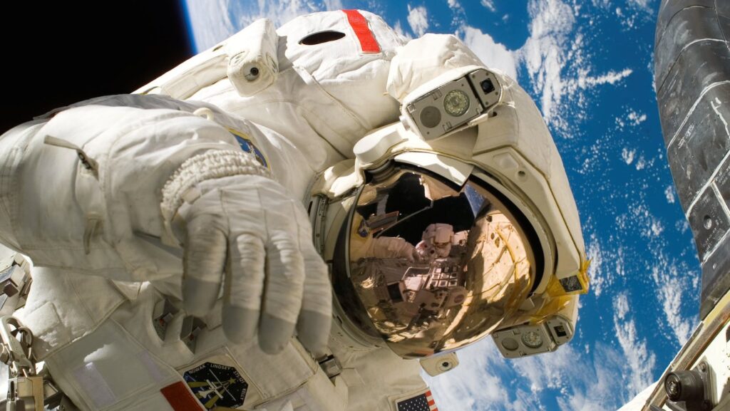 KLM to Put a Lucky Winner on the First Commercial Flight to Space