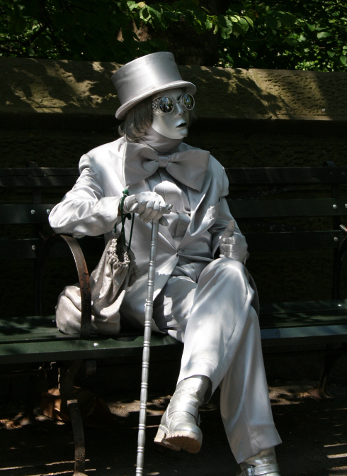 living-statue-NYC