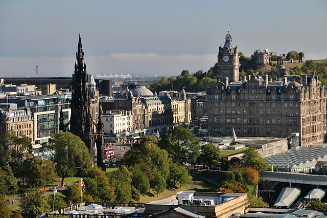 edinburgh-1001880_640