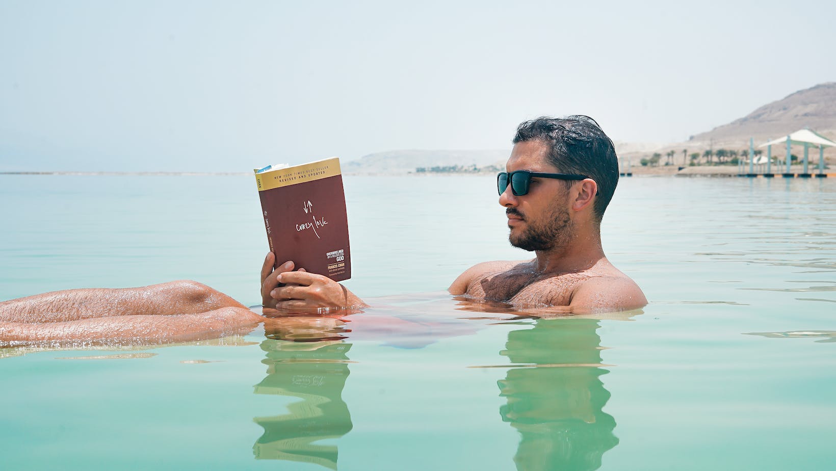The 5 Best Travel Books of 2015