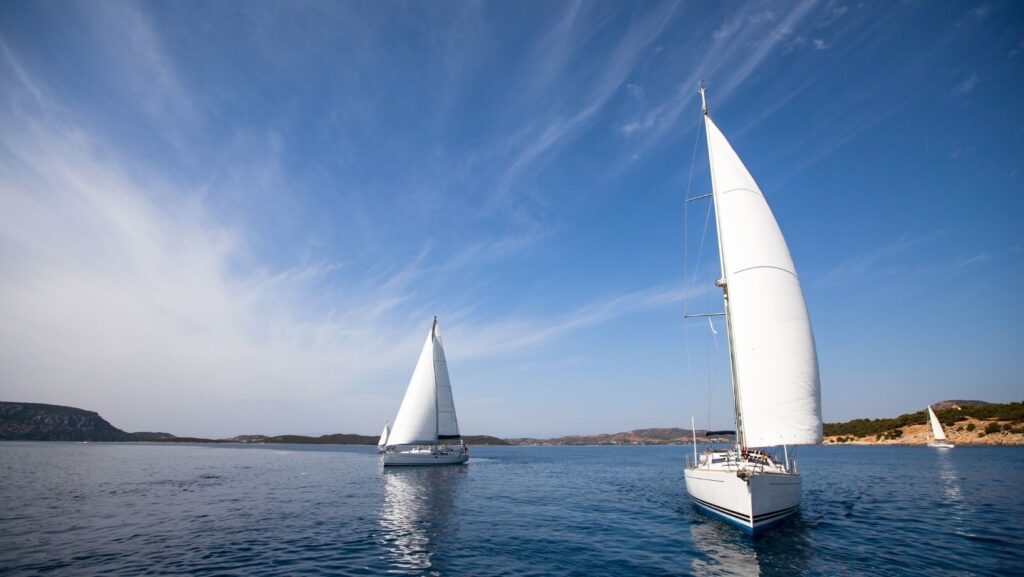 The Pros and Cons of Different Yacht Charters