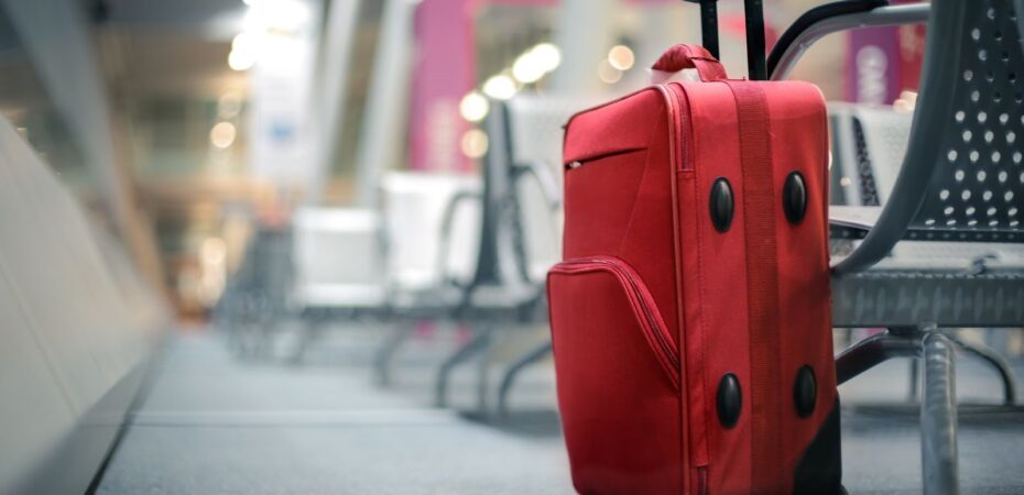 How Do Luggage Delivery Services Work?