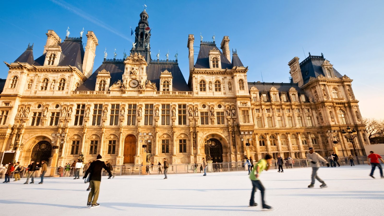 5 Reasons Why You Should Visit Paris in December