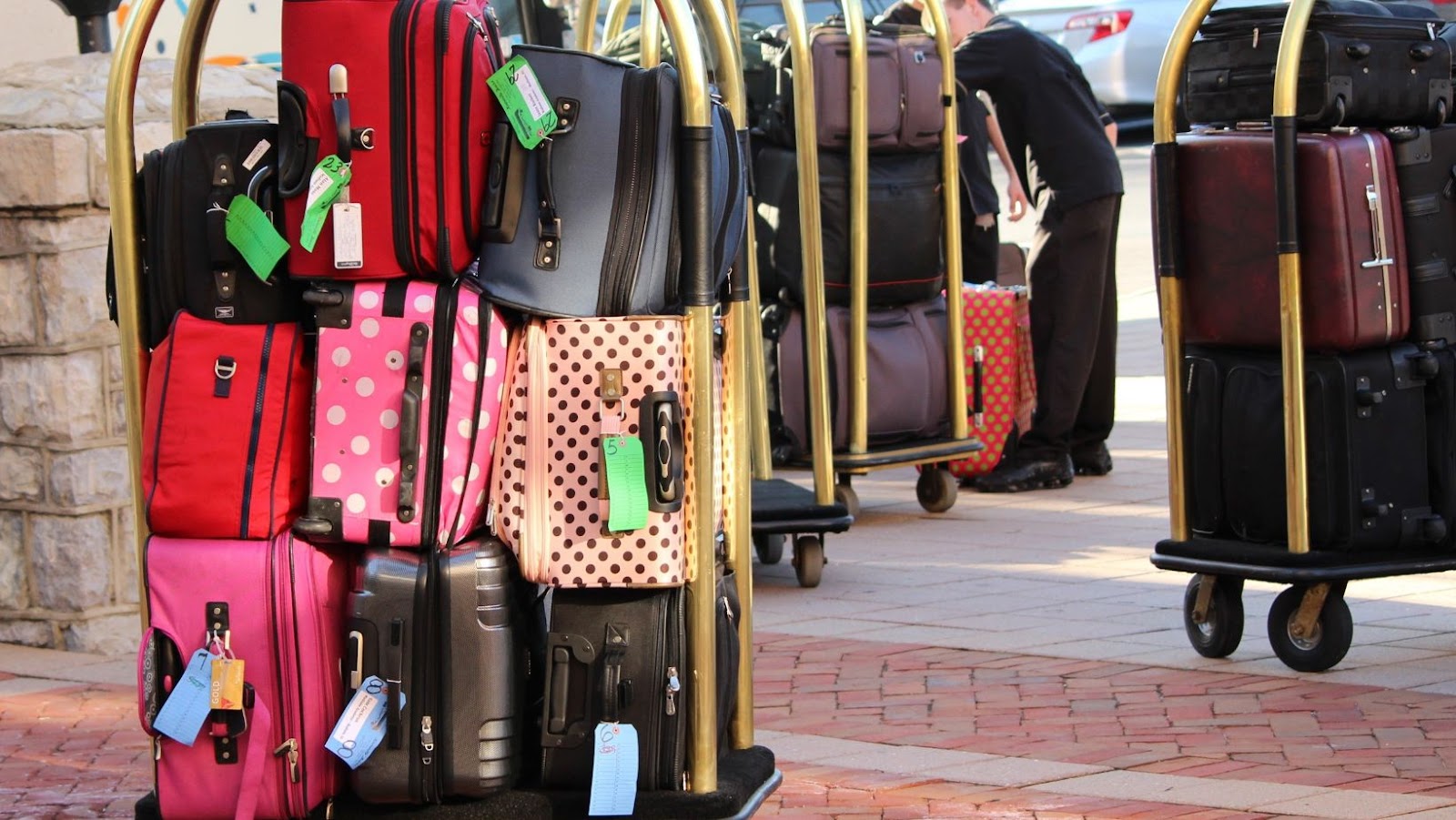 Do Airport Limousines Have Room for Luggage?