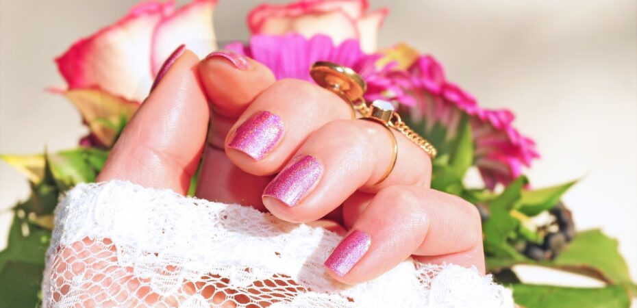5 Easy Ways to Wear Pink Nails Everyday