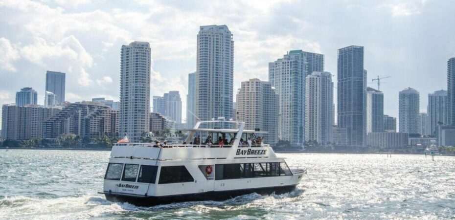 Custom Boat Tours: Tailored Experiences for Special Occasions and Group Adventures