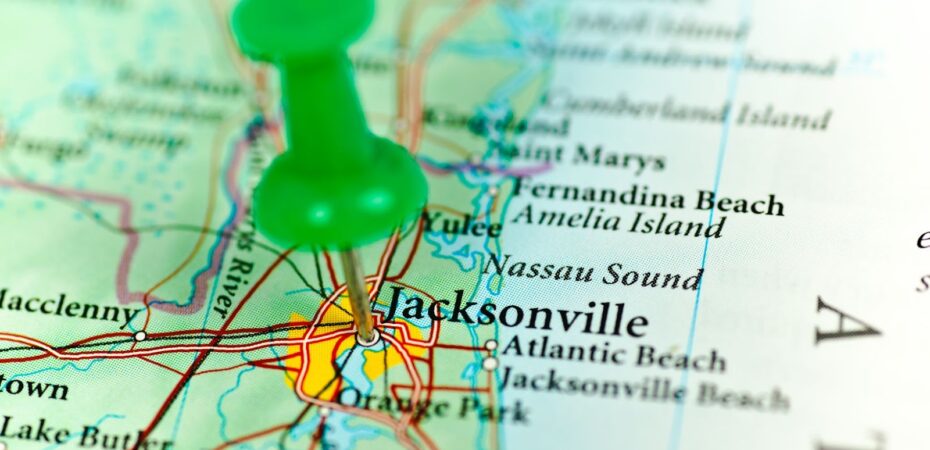 how far is jacksonville florida from the beach