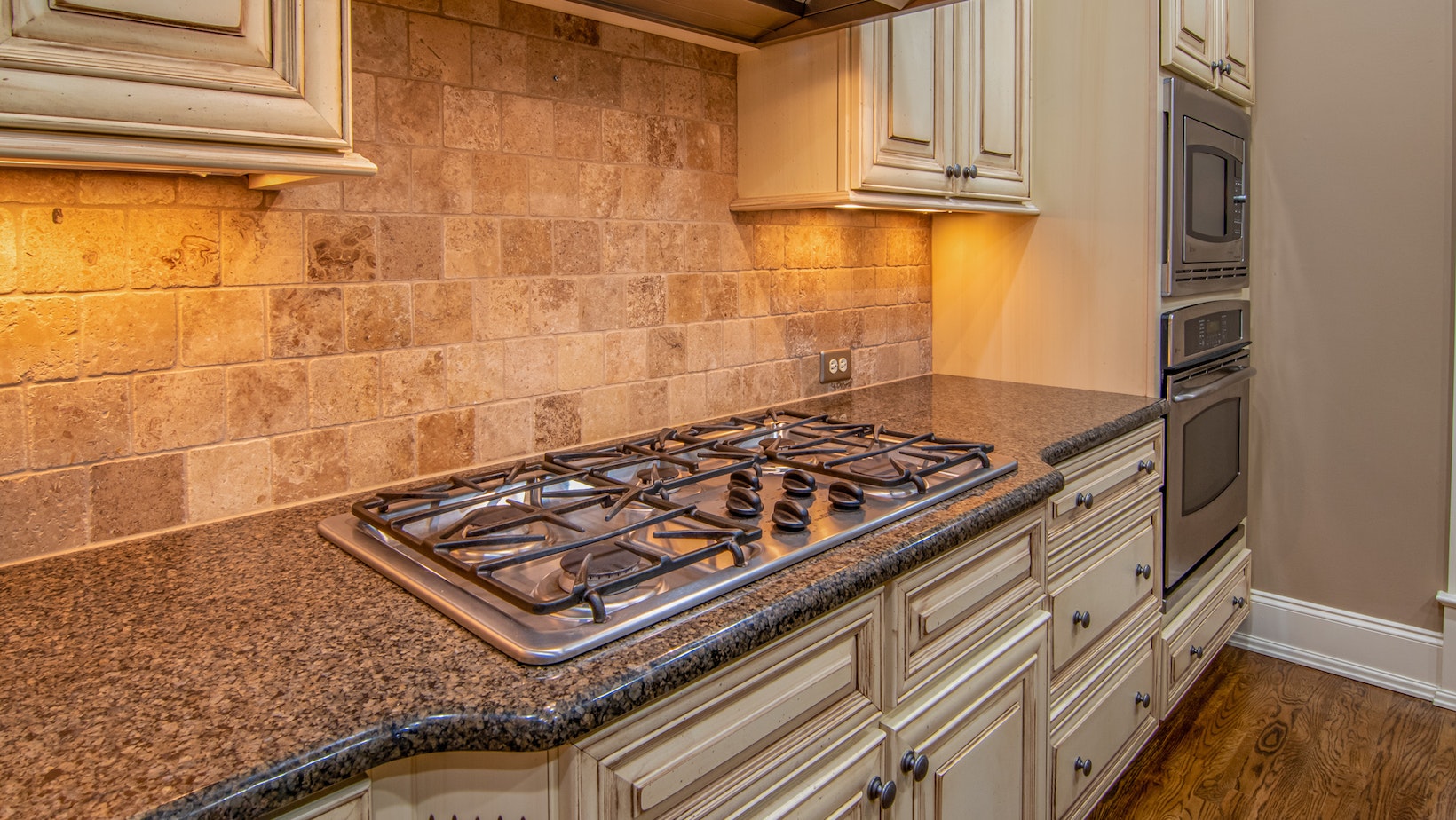 Distance Between Island And Counter Uk at Stacey Allen blog