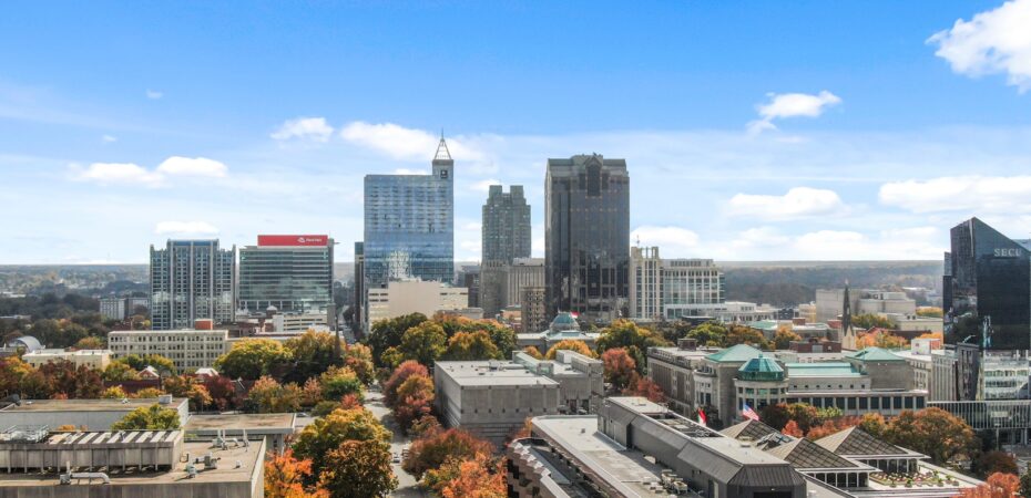 distance between charlotte and raleigh