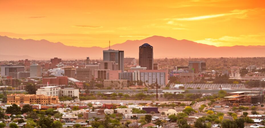 distance between tucson and phoenix