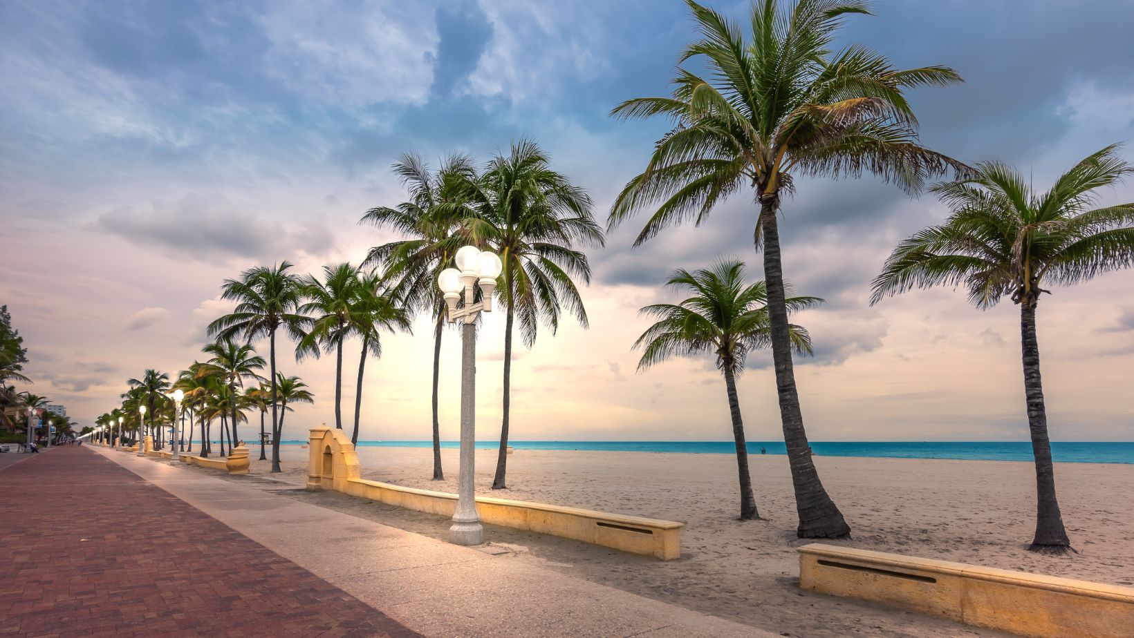 Navigating The Sunshine State Gap: How Far is Hollywood Florida From 