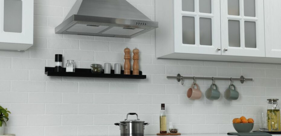 minimum distance between range and hood