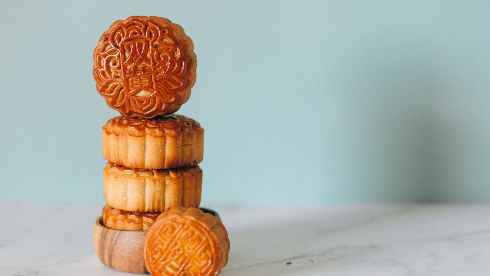 Durian Mooncakes vs. Lotus Mooncakes: Exploring the Differences