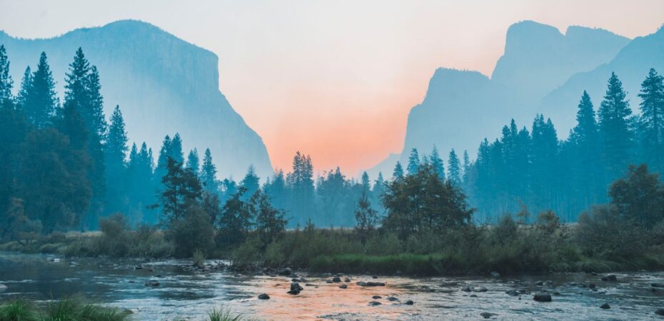 distance between yosemite and sequoia national park