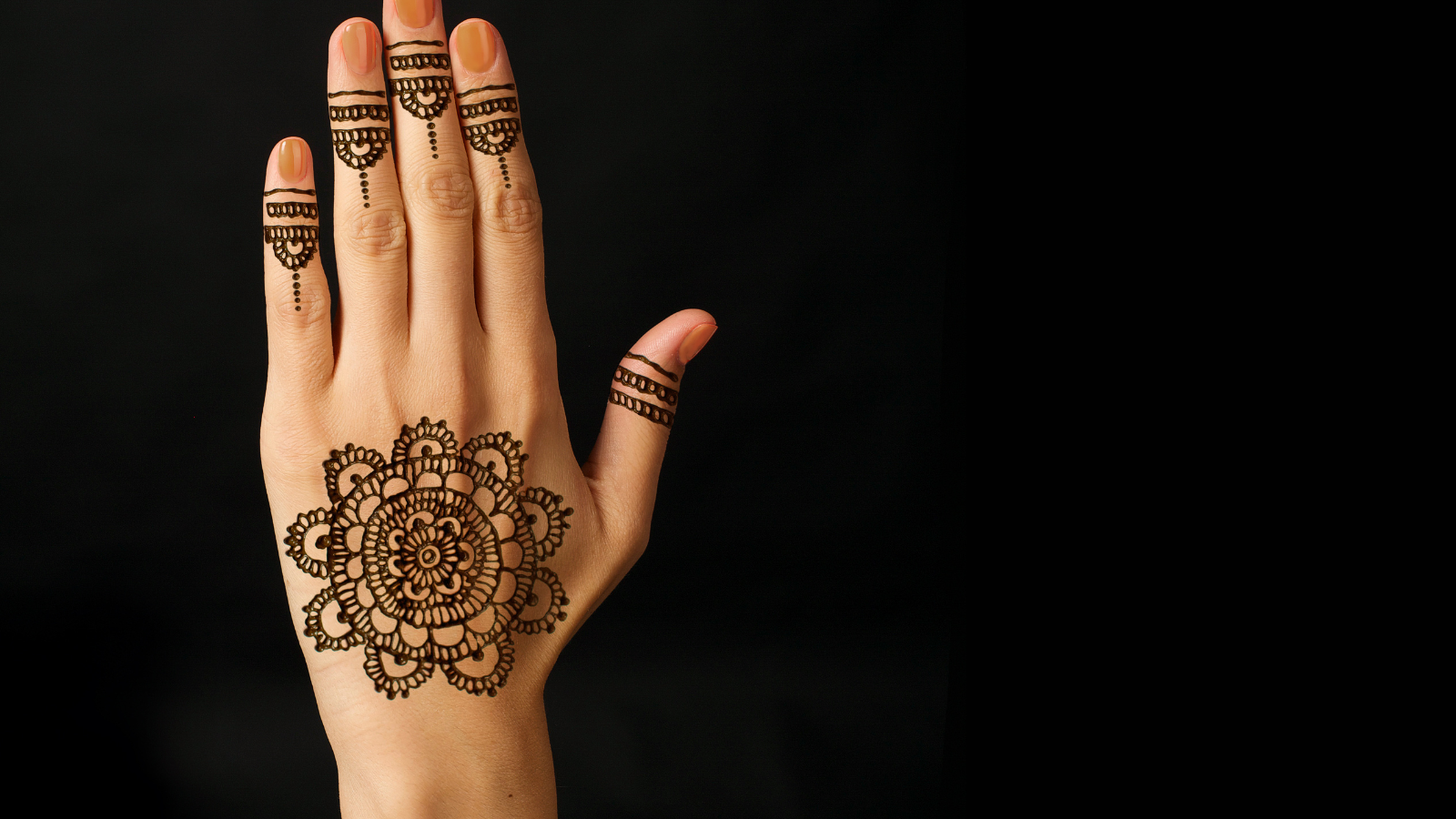 simple:zrgndj7ncki= mehendi design