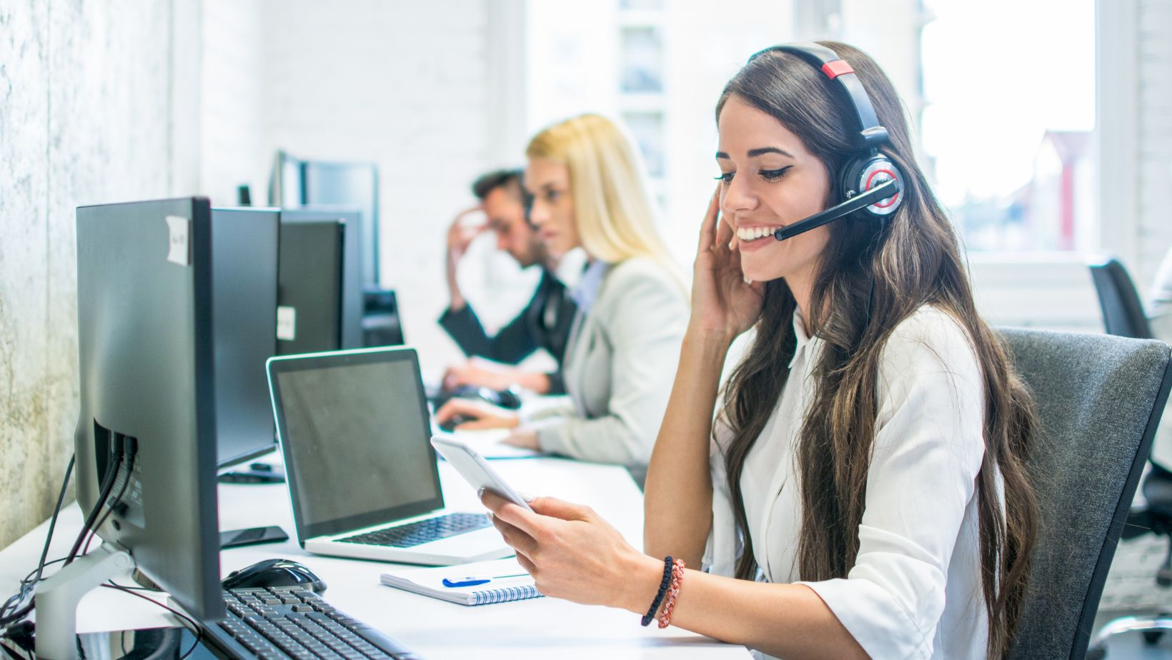 Virtual Phone Systems Revolutionizing Customer Service and Support