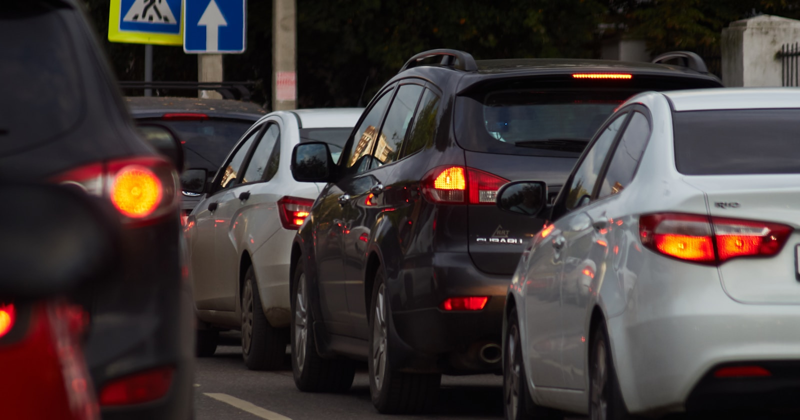 stop and go traffic, car performance damage, traffic stop start effects, city driving maintenance, stop and go driving impact, urban traffic car issues, city traffic vehicle wear, stop start engine problems, traffic congestion car longevity, stop and go fuel efficiency